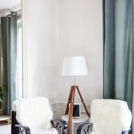 Rue Charles Baudelaire Ii By Onefinestay