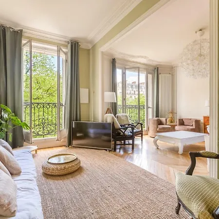 Rue Charles Baudelaire Ii By Onefinestay Paris